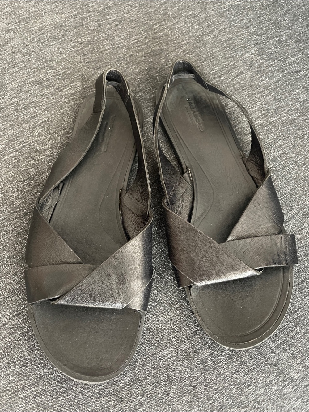 Vagabond black leather origami sandals 37/7 flats shoes comfy beach